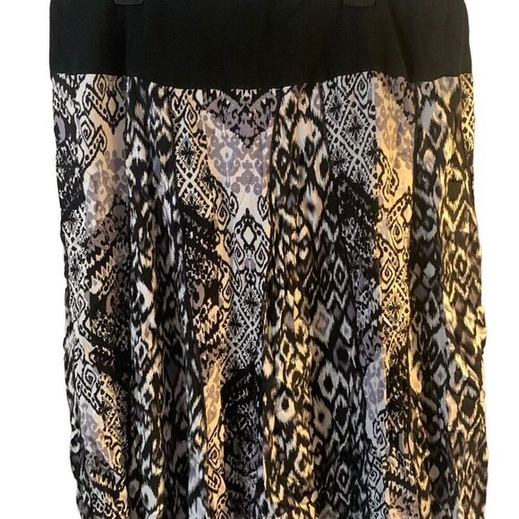 Pre Owned Women’s Notations Skirt Black White Gray Sz XXL Flowing Festive Style - Picture 6 of 7